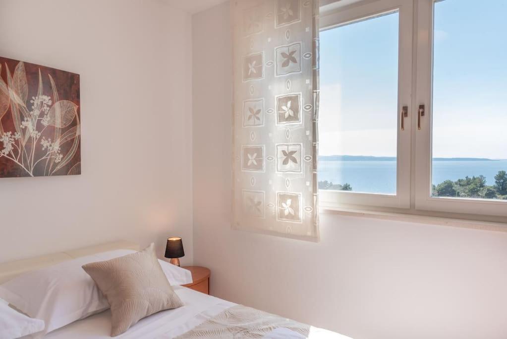 Sea View- Spacious Apartment With Shared Pool Split Buitenkant foto
