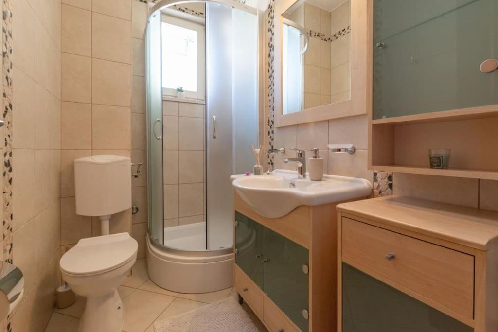Sea View- Spacious Apartment With Shared Pool Split Buitenkant foto