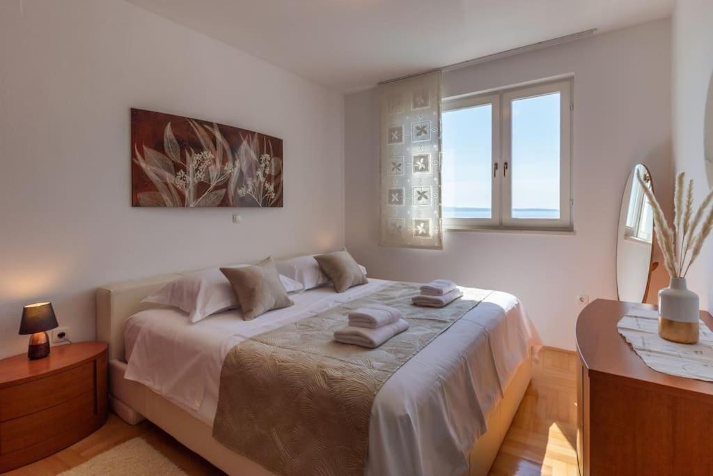 Sea View- Spacious Apartment With Shared Pool Split Buitenkant foto