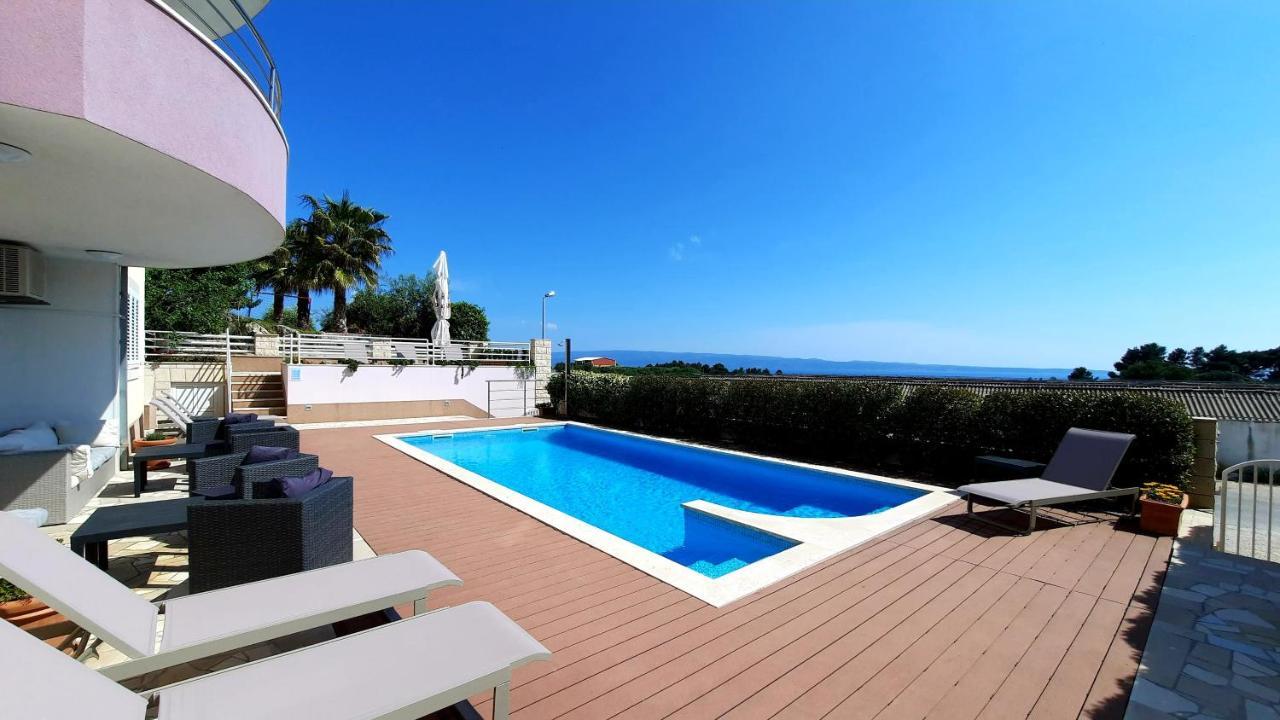 Sea View- Spacious Apartment With Shared Pool Split Buitenkant foto