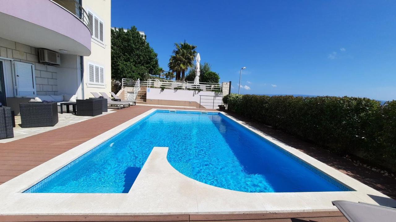Sea View- Spacious Apartment With Shared Pool Split Buitenkant foto