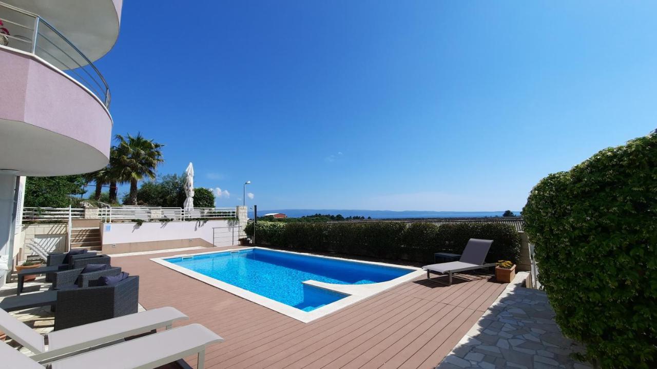 Sea View- Spacious Apartment With Shared Pool Split Buitenkant foto