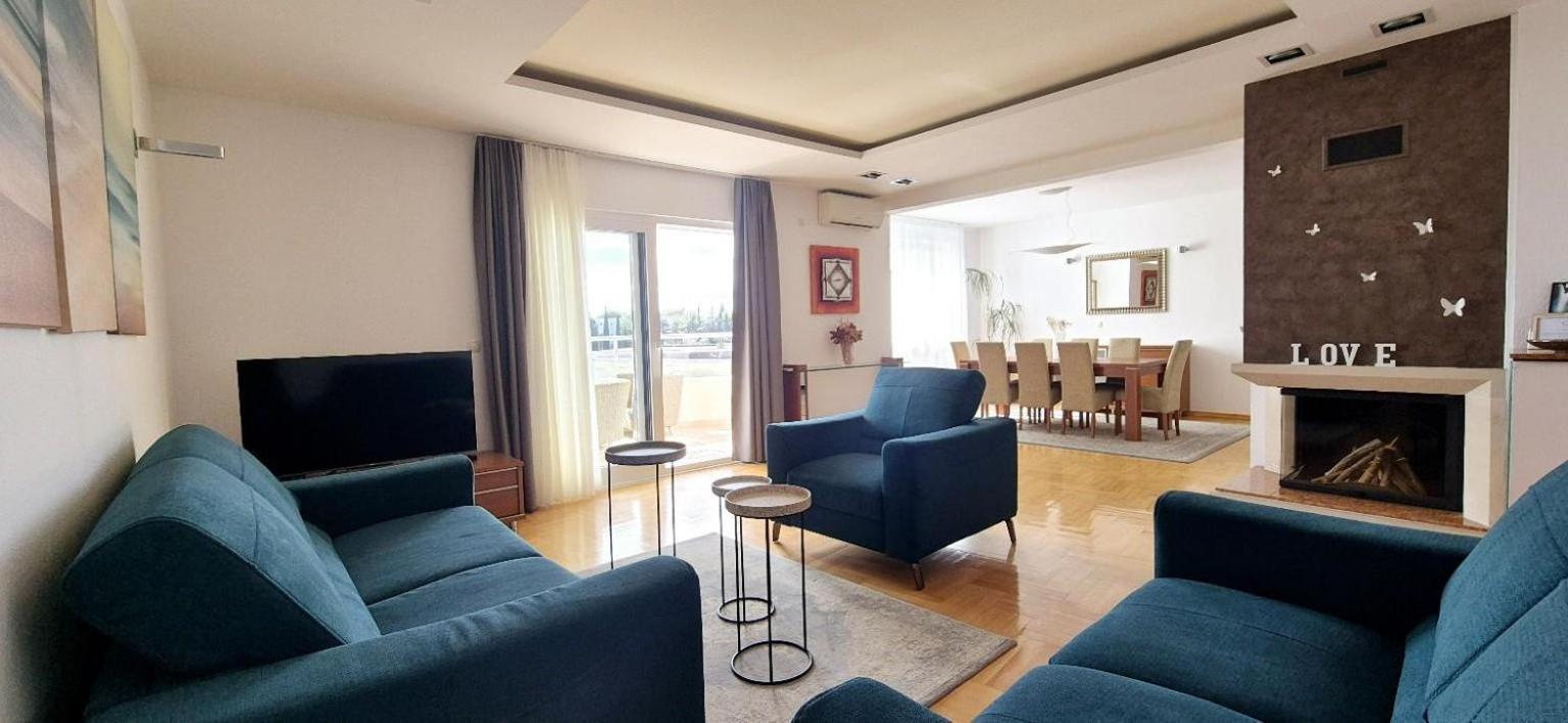 Sea View- Spacious Apartment With Shared Pool Split Buitenkant foto