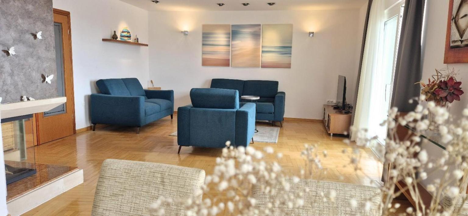 Sea View- Spacious Apartment With Shared Pool Split Buitenkant foto